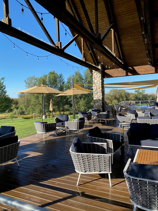 Three Rivers Winery Outdoor Deck v2